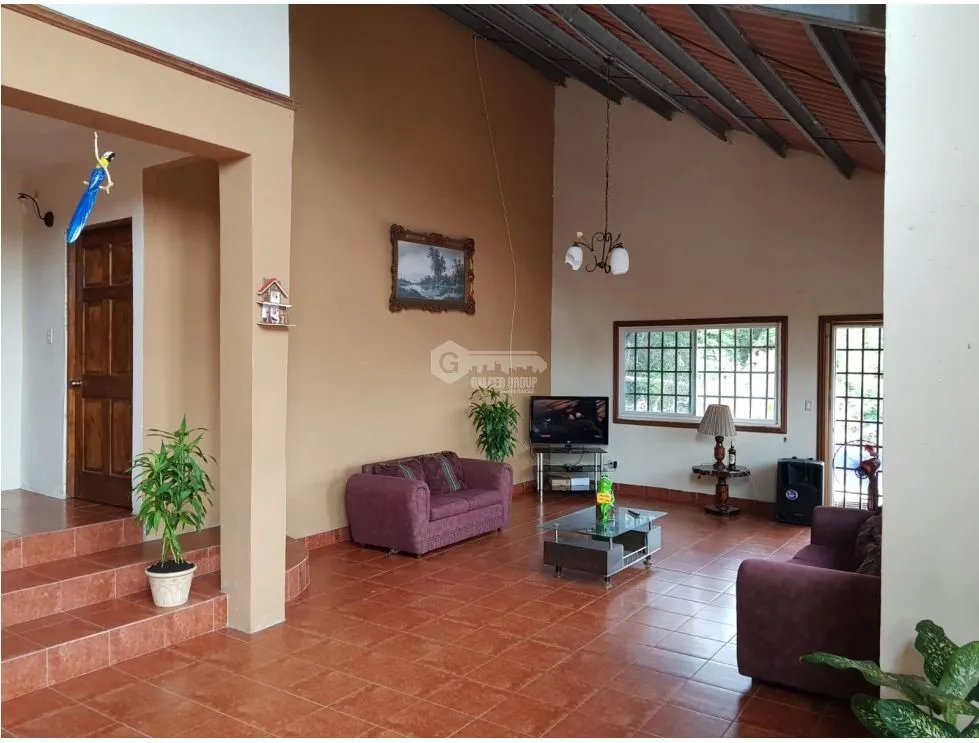 CHAME / LÍBANO / 142727M / SOBRE LA VIA PRINCIPAL / TRES CASAS / AG