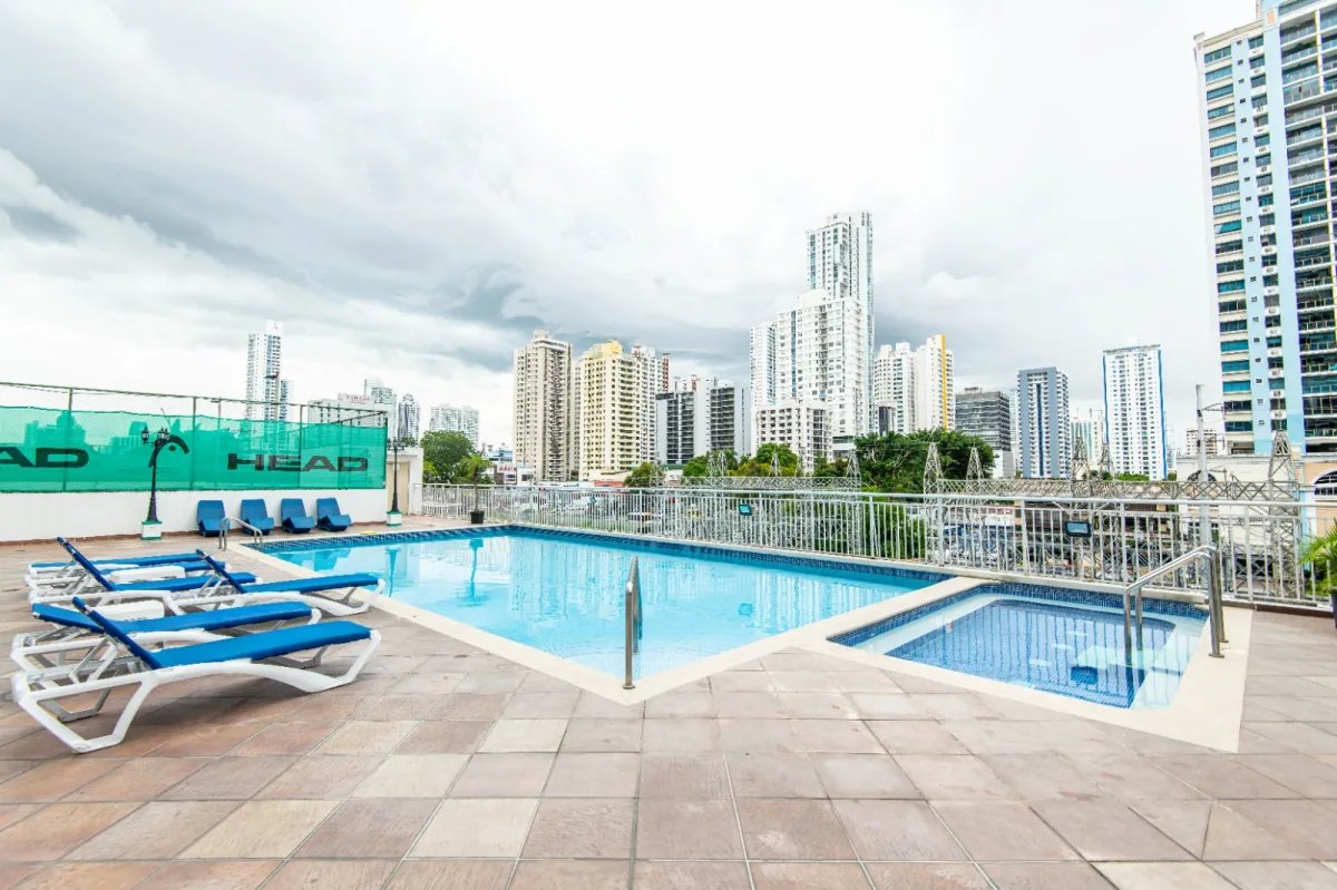 Se vende apartamento amoblado en el PH San Francisco Bay