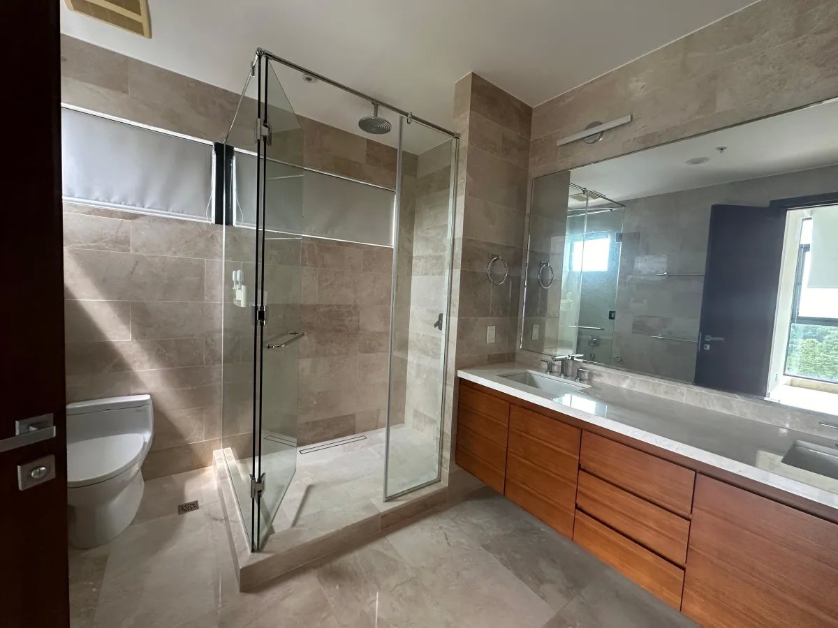 Apartment For Sale in PH Albratoss