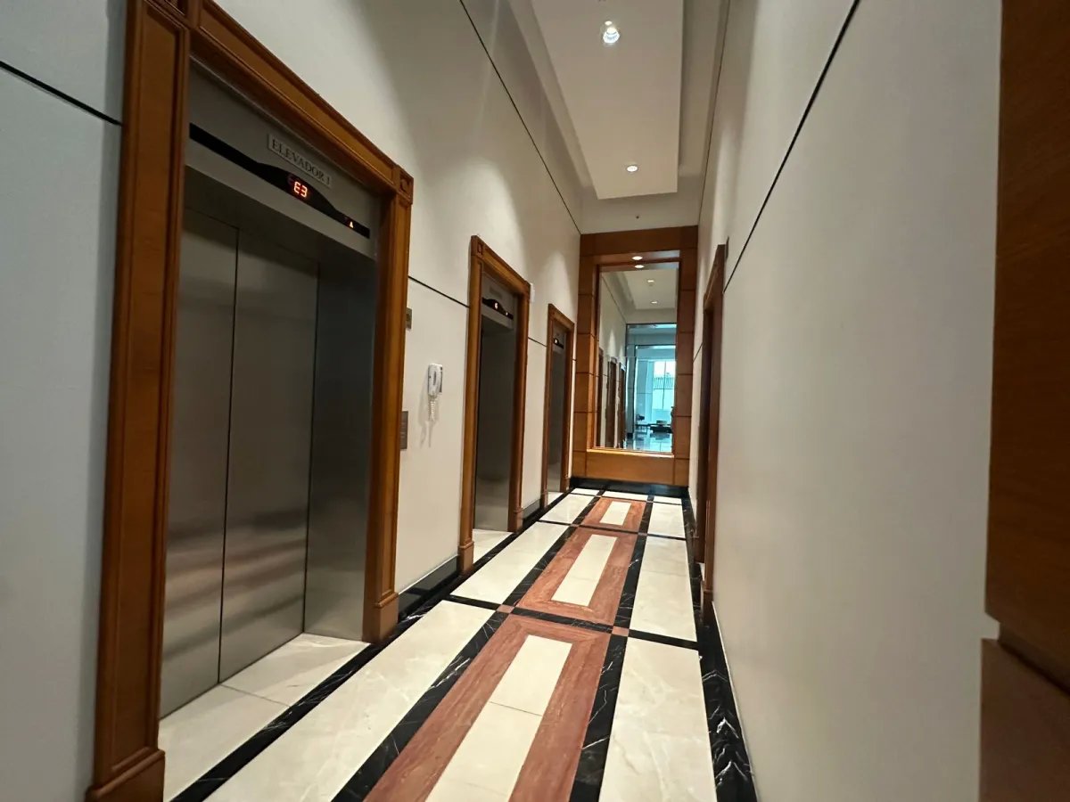 Apartment For Sale in PH Pacific Point