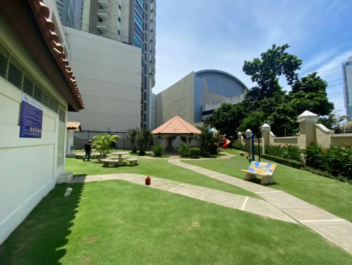 Apartment For Sale in Venta de apartamento en PH Pacific Star, Punta Pacífica