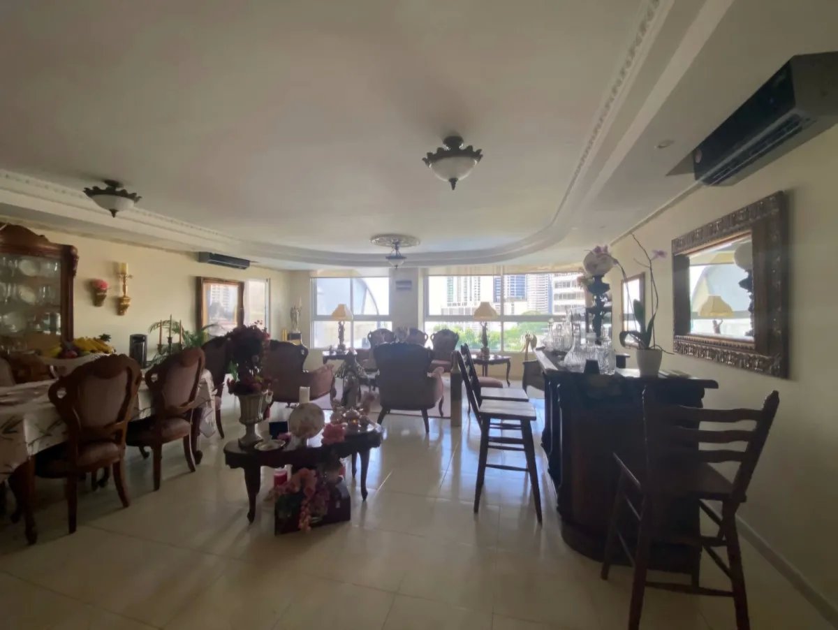 Apartment For Sale in Venta de apartamento en PH Pacific Star, Punta Pacífica