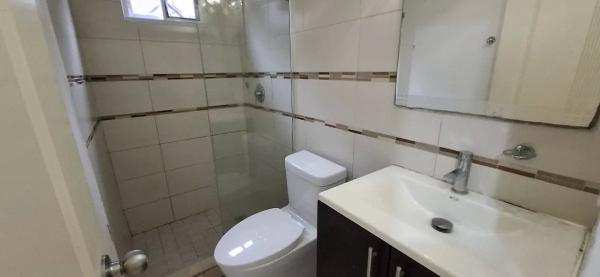 Single Family Detached For Rent in Residencial verde real