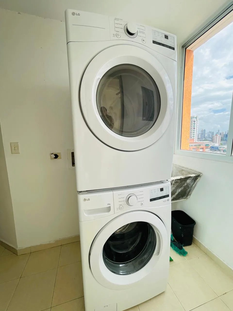 Apartment For Rent in Panama, Bella Vista, El Cangrejo