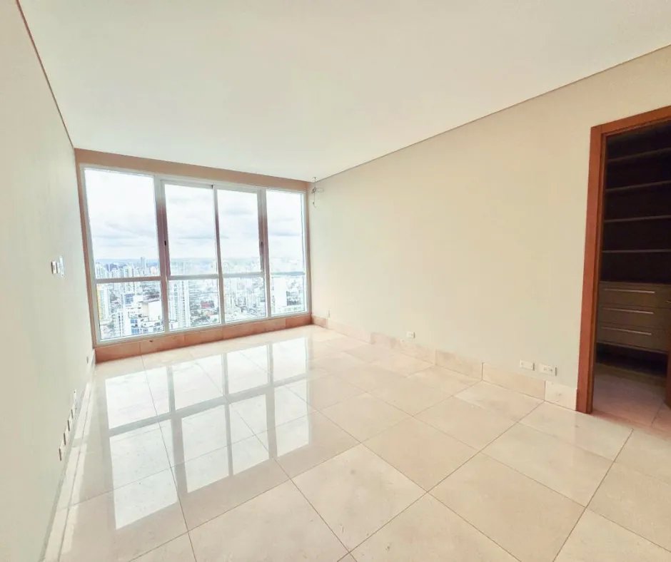 Apartment For Sale in coco del mar