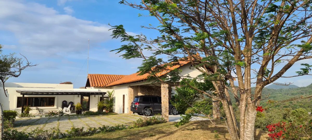 Vacation Home For Sale in LAGUNA HERMOSA