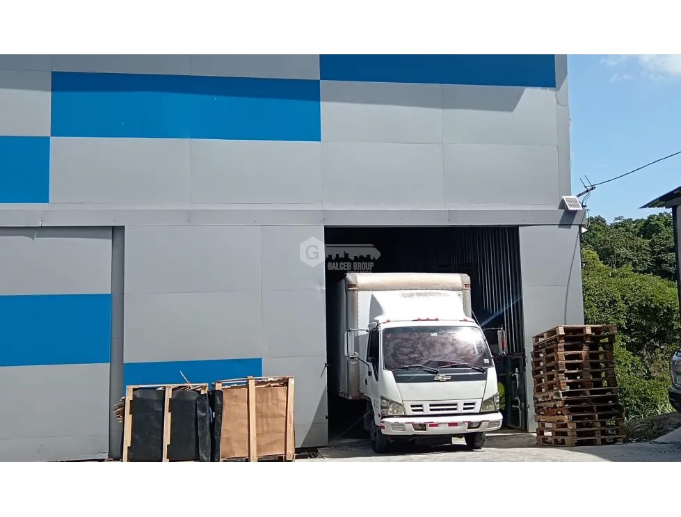 LAS MAÑANITAS / PARQUE INDUSTRIAL / 200M / GALERA COMERCIAL