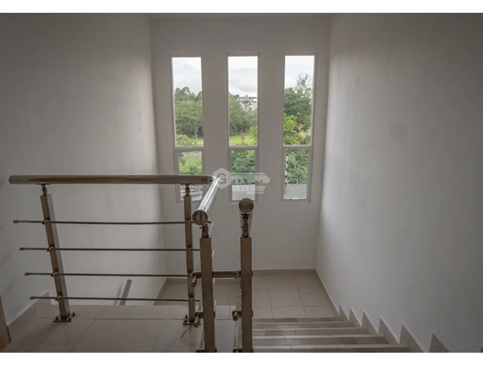 SE ALQUILA CASA EN PASEO DEL NORTE  215M 4 HABITACIONES AMOBLADA