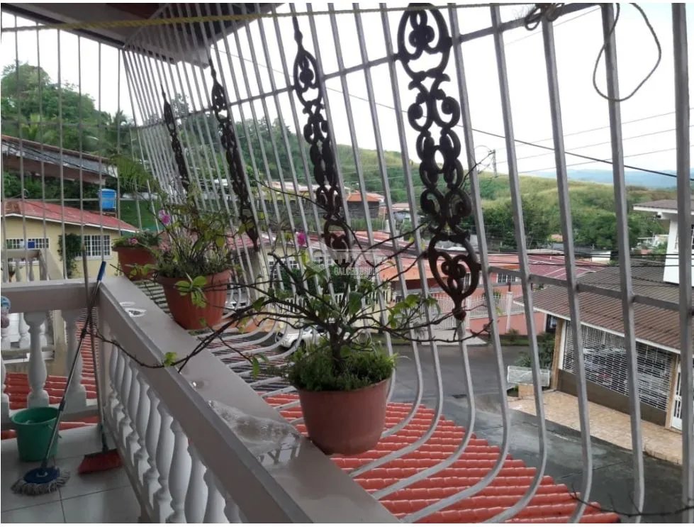 LAS CUMBRES / URB. SAN ANDRES / 184M / 3 HABITACION / FRENTE AL METRO