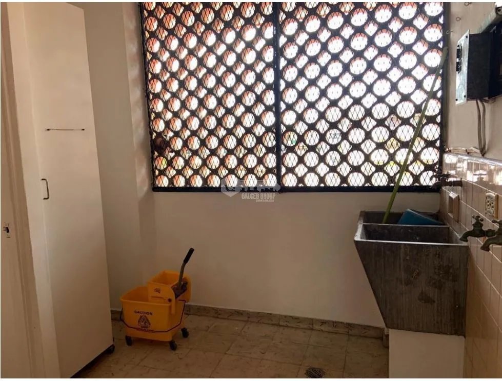SE VENDE APARTAMENTO EDIFICIO MONSERRAT 112M 2 HABITACIONES SC