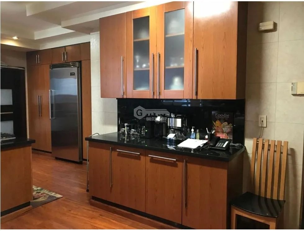 SE VENDE APARTAMENTO PH GOLDEN PALACE 354M 3 HABITACIONES 3 PARKING