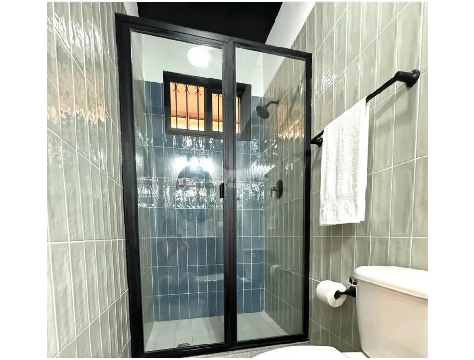 ALQUILER DE APARTAMENTO EN CASCO VIEJO PH PLAZA CENTRAL AMOBLADO