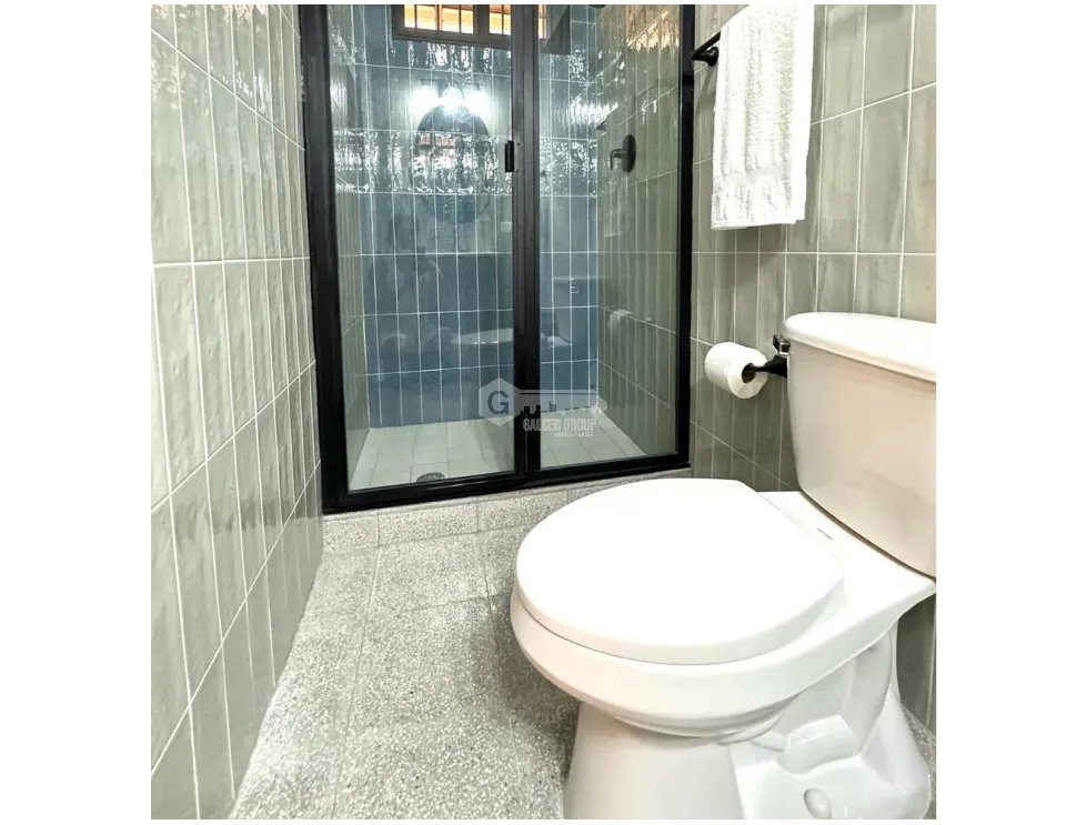 ALQUILER DE APARTAMENTO EN CASCO VIEJO PH PLAZA CENTRAL AMOBLADO