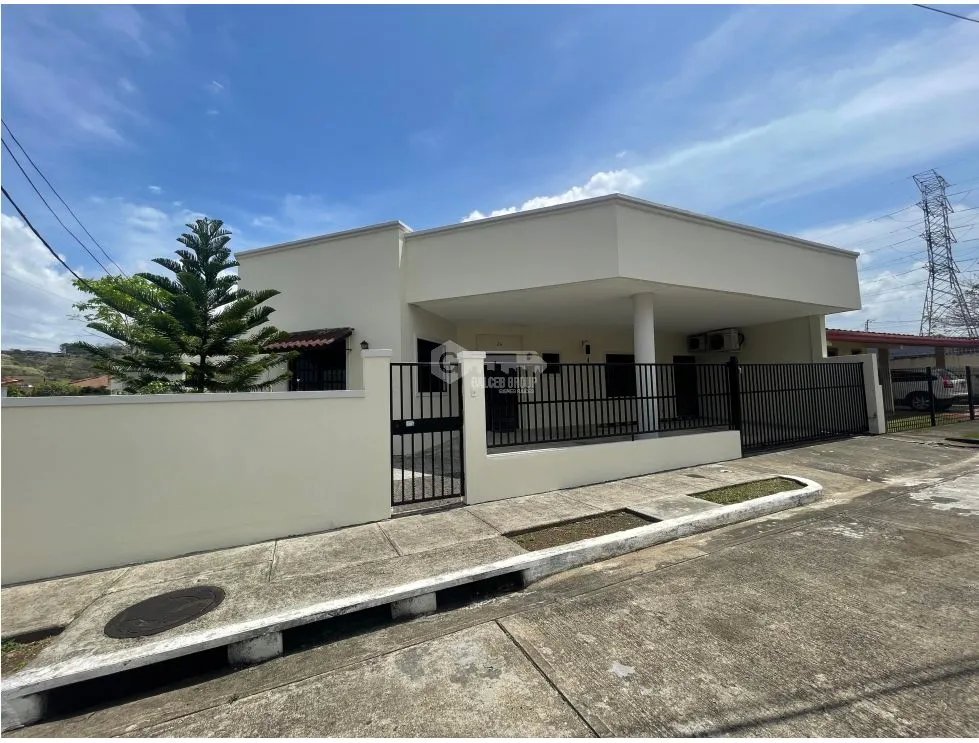 SE ALQUILA CASA EN ALTOS DE PANAMA URB. CASTILLA DE ORO LINEA BLANCA