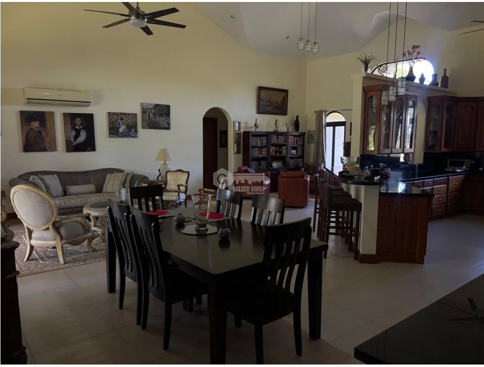 Single Family House for sale in San Carlos