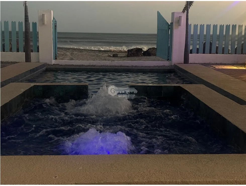 Single Family House for sale in Coronado