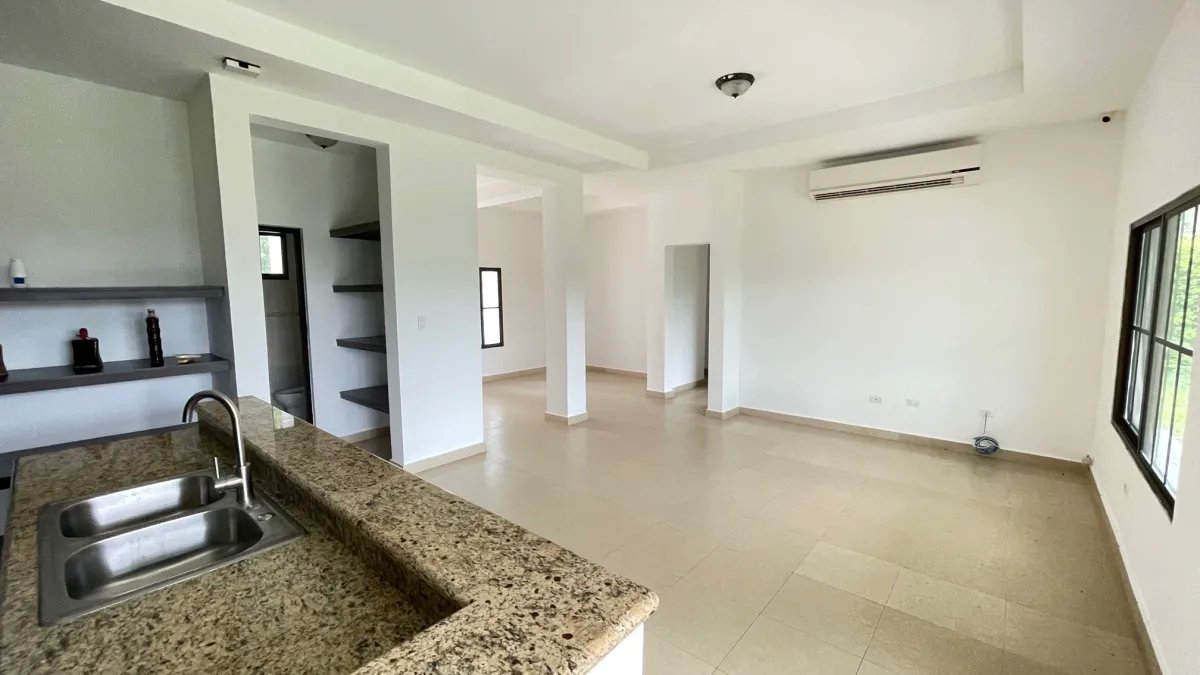 Venta de Casa de Campo y Playa en Hacienda Pacífica, San Carlos