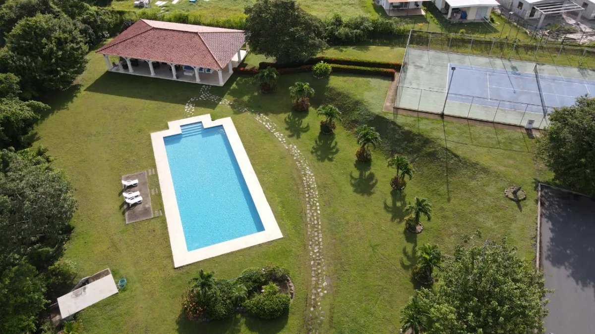 Venta de Casa de Campo y Playa en Hacienda Pacífica, San Carlos