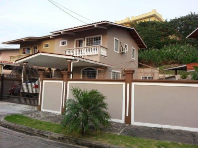 19405 - Villa lucre - houses