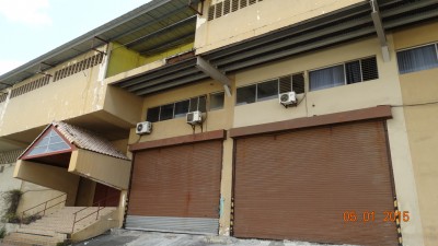 21757 - Colón ciudad - locales