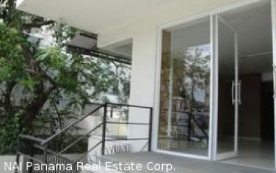 2548 - Calle 50 - commercials