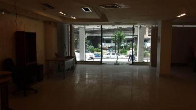 30592 - Paitilla - locales