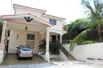33151 - Altos de panama - casas