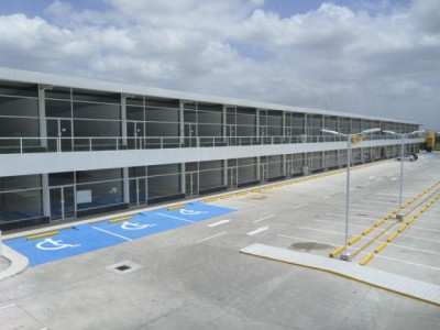 42143 - Tocumen - commercials - plaza canaima