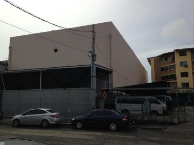 48791 - Avenida justo arosemena - commercials