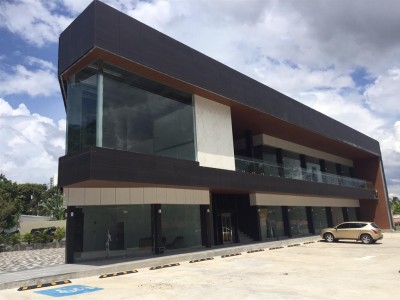 61910 - Parque lefevre - locales - santa elena strip