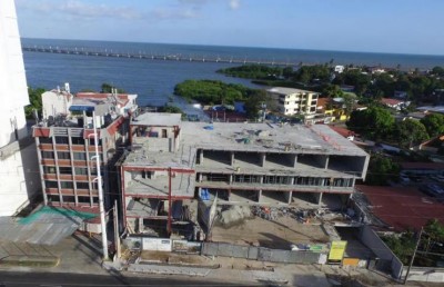 70006 - Parque lefevre - commercials