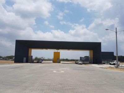 74931 - Tocumen - commercials