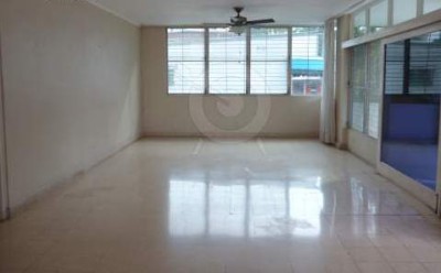 7876 - El cangrejo - locales