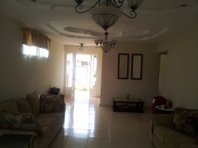 9135 - Brisas del golf - casas