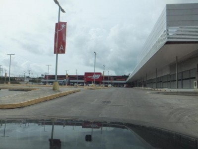 92477 - Tocumen - commercials