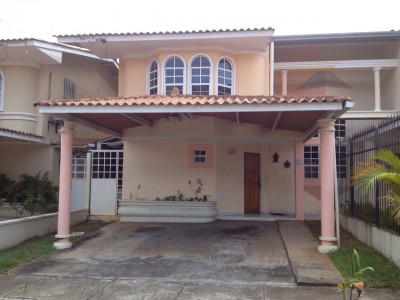 9439 - Condado del rey - casas